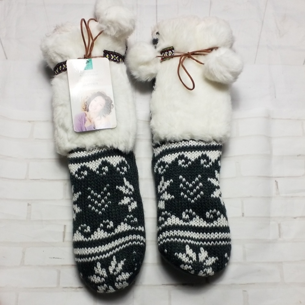NWT SHERPA LINED SLIPPER SIZE L/XL  8-10
